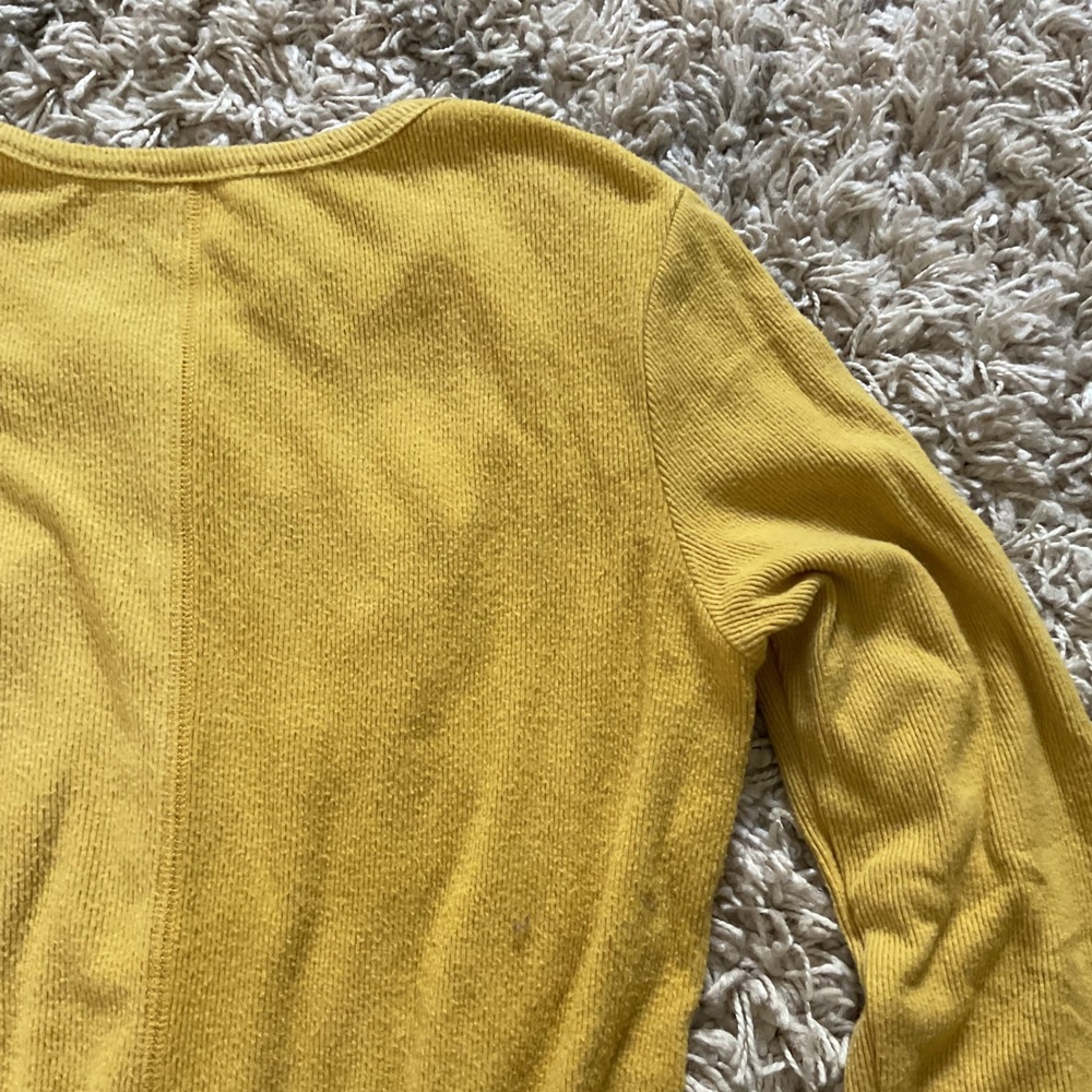 New In Women Mustard Yellow Ribbed Henley Long Sleeve Top Sm Pocket Curved Hem - Picture 11 of 12